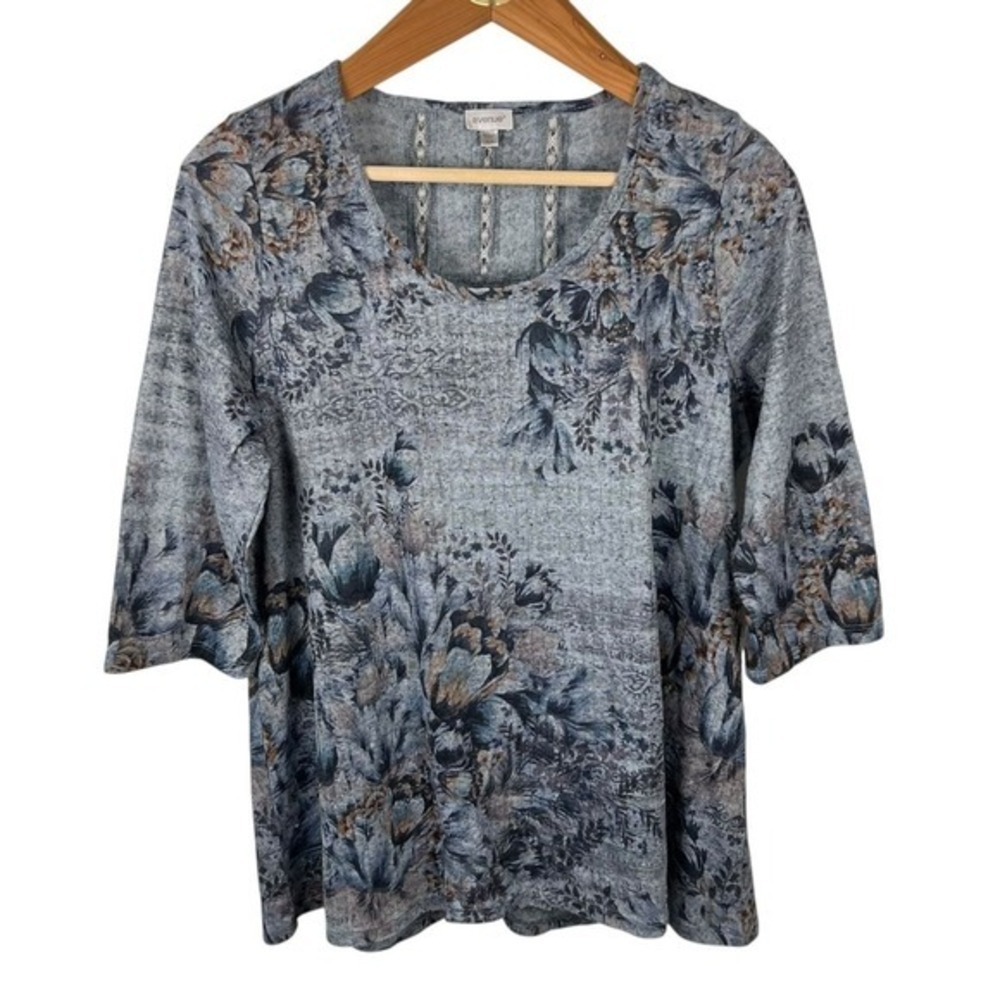 ☘️5/$25 Avenue Stretch Knit Top Size 18/20 W Grey Floral 3/4 Sleeve Linen Blend